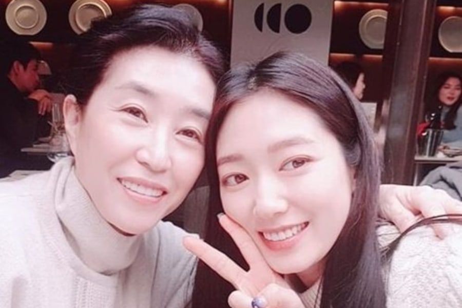 Kim Mi Kyung Sends A Heartwarming Message To Her On-Screen Daughter Park Shin Hye Ahead Of Her Marriage