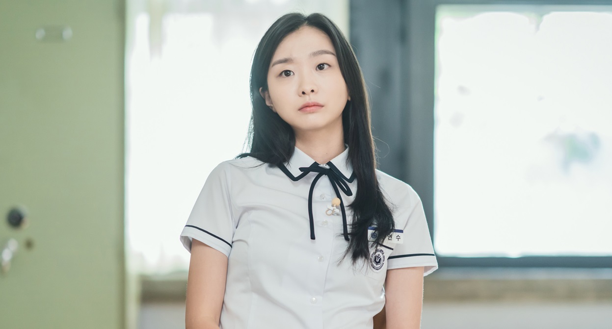 Here's The Reason Why “Our Beloved Summer” Viewers Are Falling In Love With Actress Kim Da Mi