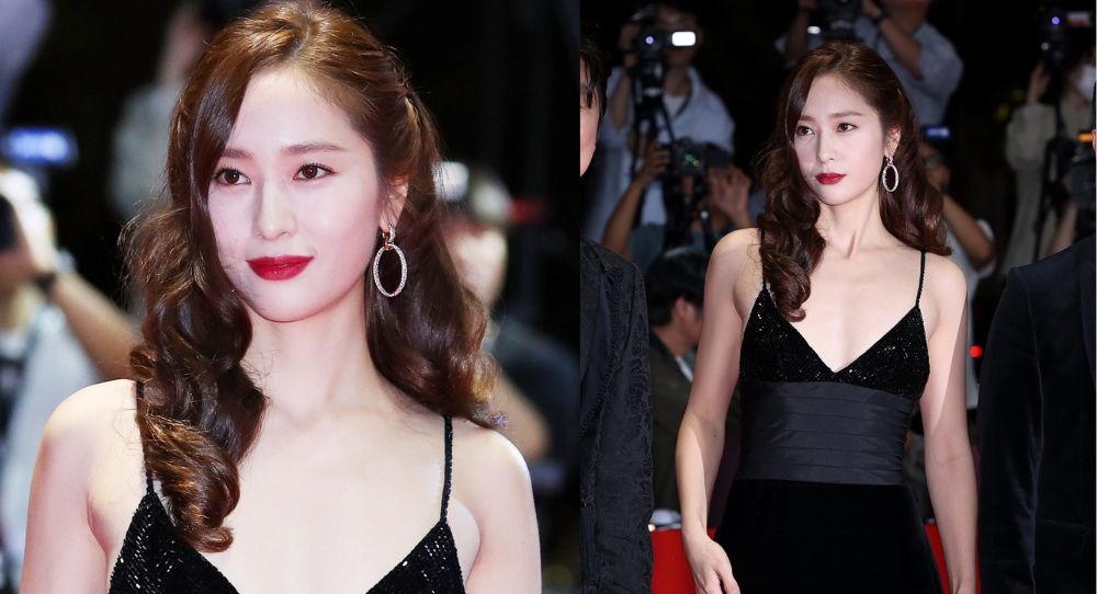 Krystal Jung gains attention for her close resemblance to sister Jessica at '28th Busan International Film Festival'