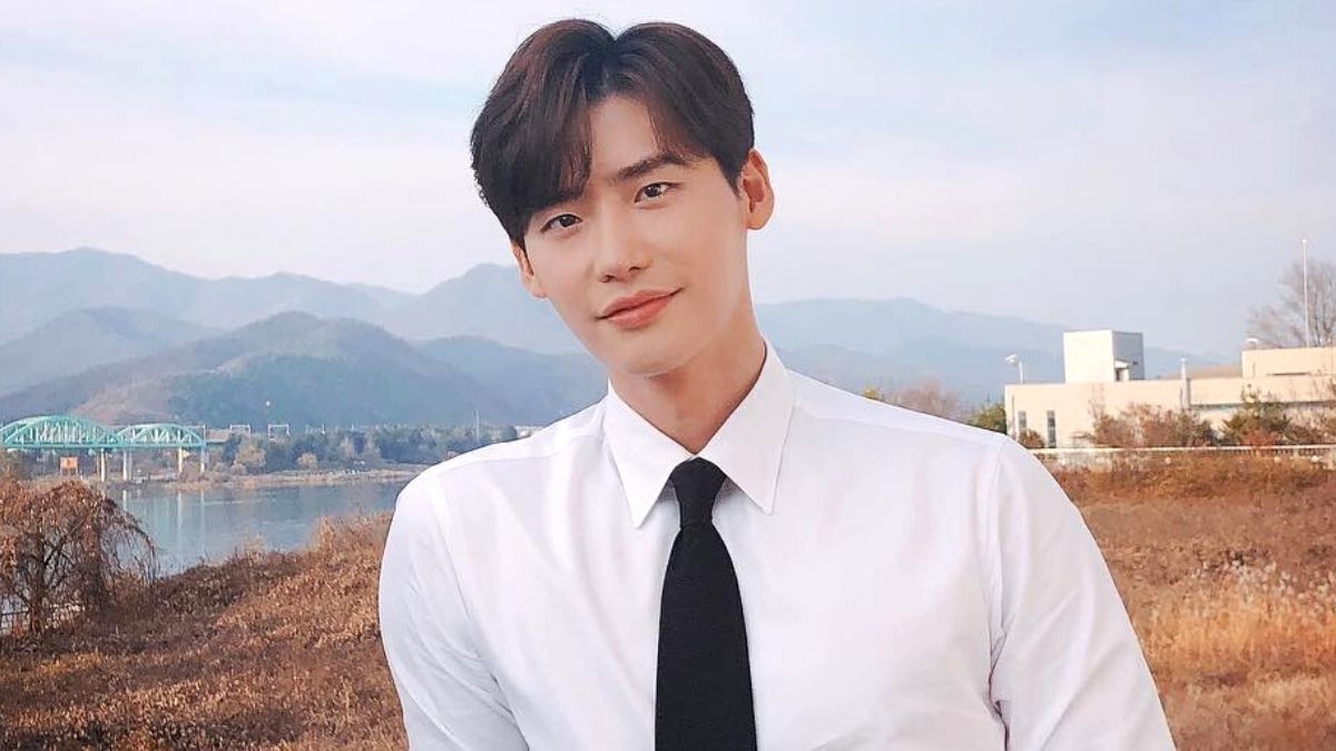 Lee Jong Suk in discussions to appear in new romantic TV show 'Me Against My Love'