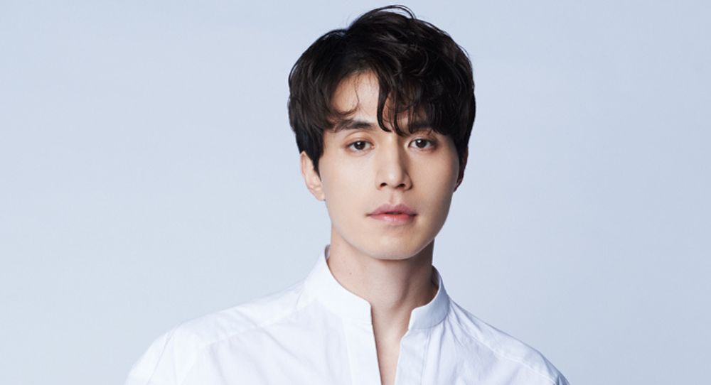 Lee Dong Wook's Busy Calendar—Actor's Schedule Packed for the Next Few Years, Resorting to Sleeping Outdoors