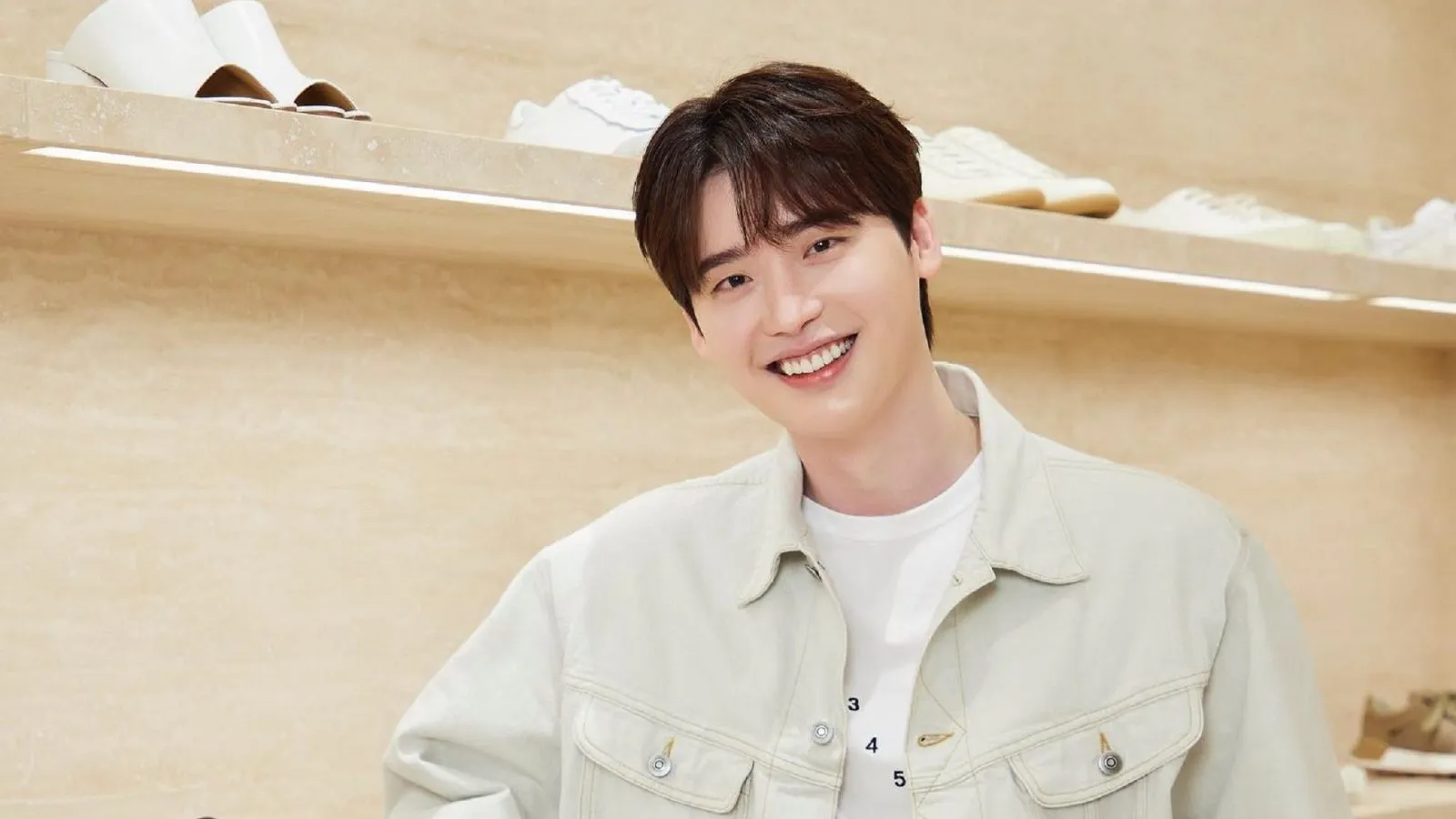 “Fresh Collaboration” — Lee Jong Suk and Ace Factory Join Hands for Future Success