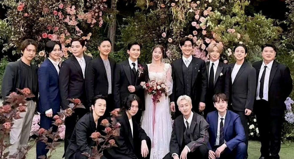 Super Junior Members Rock "Sorry Sorry" at Ryeowook's Wedding