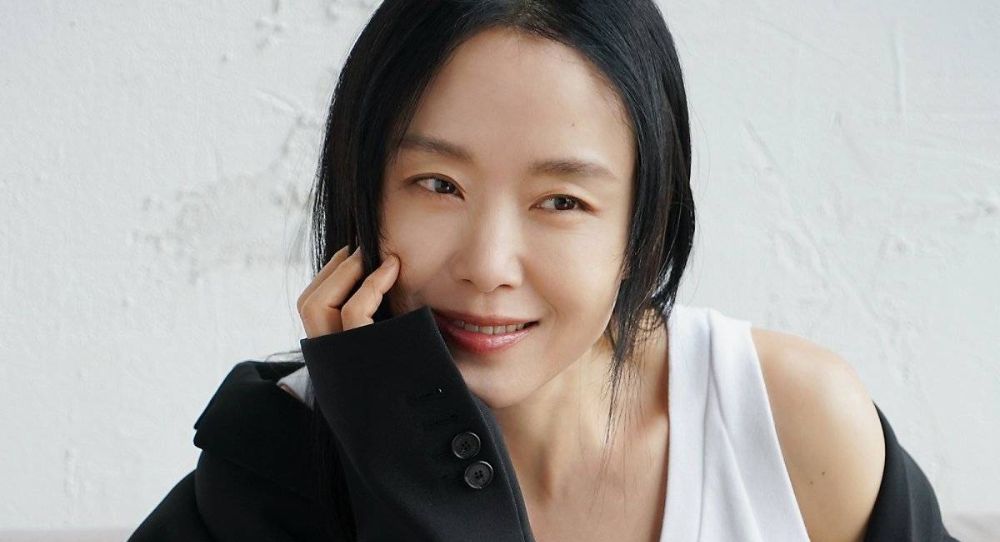 Jeon Do Yeon on the Comments of Netizens on Her Acting Skills: "It's Common Knowledge That I'm Good at Acting but..."