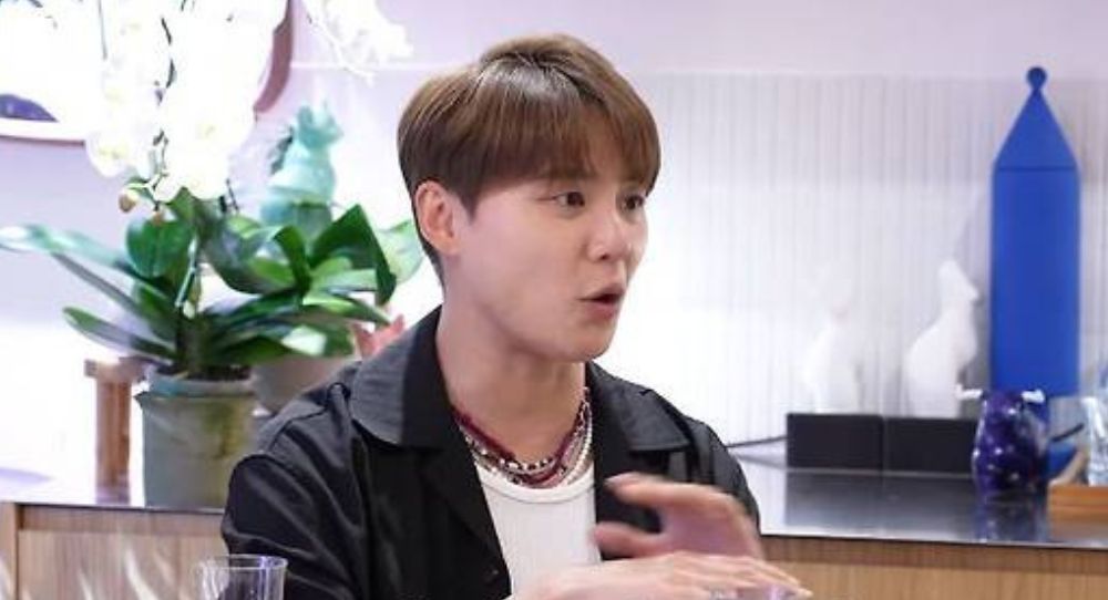 Kim Junsu's Internet Cafe Turns into a Hangout Spot for Idol Members