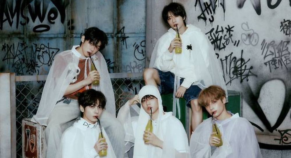 TXT Tops Oricon Daily and Weekly Charts in Japan, Selling Over 300,000 Copies in a Week for the Second Time