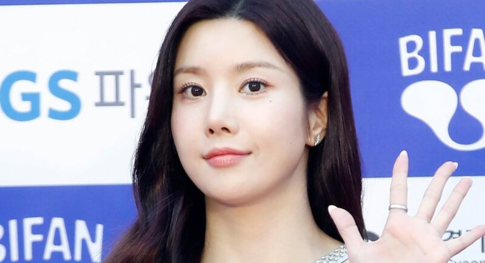 Kwon Eunbi Takes a Firm Stand Against Sexual Harassment and Privacy Invasion: "No Leniency, Strict Response"