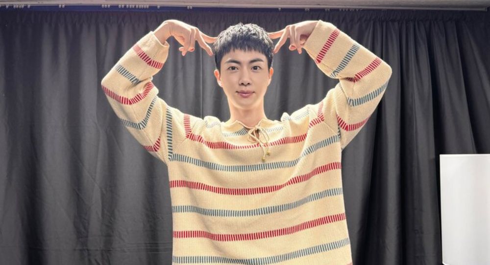 BTS’s Jin Tops Poll as ‘Idol with an Elegant Atmosphere’