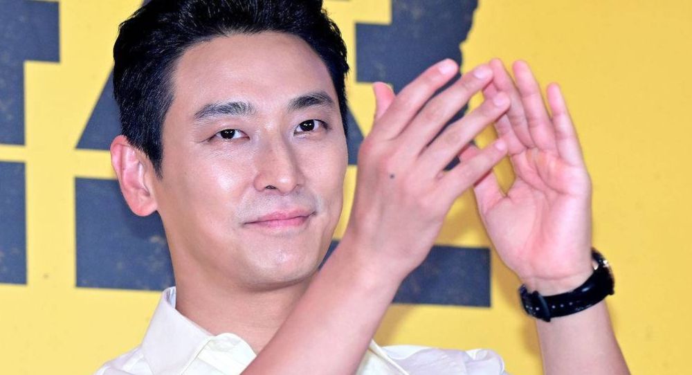 Ju Ji Hoon Talks About Working with Late Lee Sun Kyun in 'Project Silence': "We Used To Spoke Every Day"