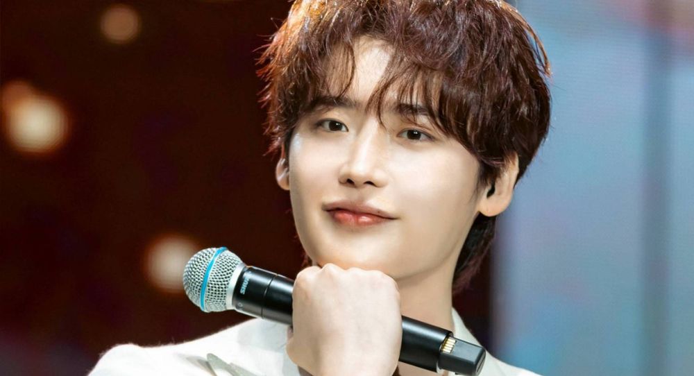 Lee Jong Suk to Hold 14th Debut Anniversary Exhibition