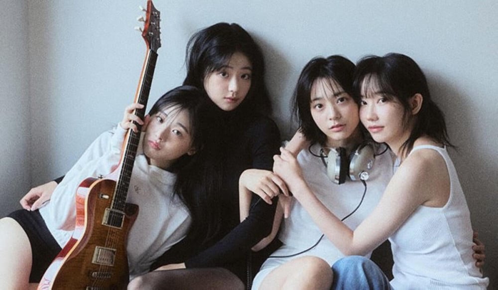 QWER Announces September Comeback