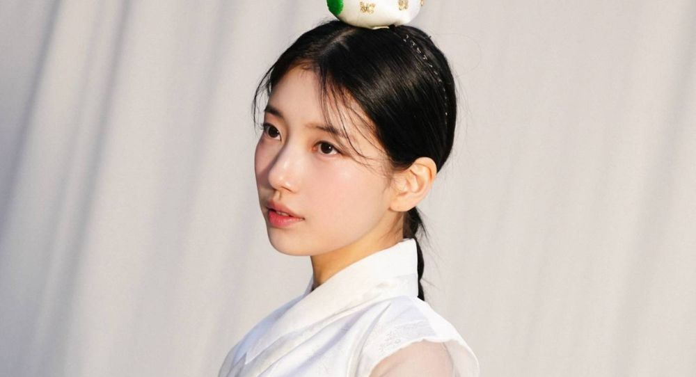 Suzy Voted No. 1 Female Star Fans Want to Go to the Beach With