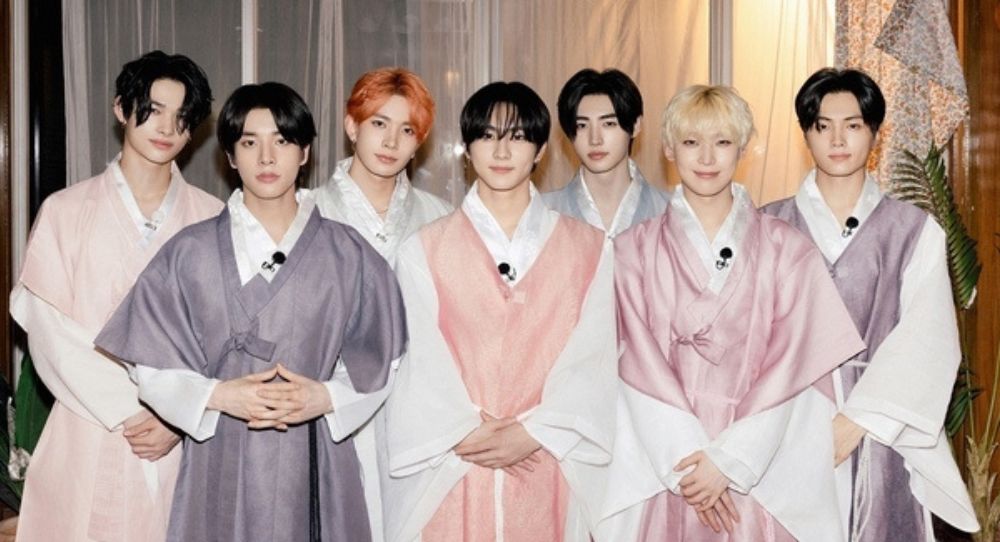 ENHYPEN Celebrates Chuseok in Hanbok: "Your Support is Our Strength"