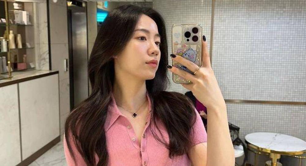 Former T-ara Member Ryu Hwa Young Starts YouTube Channel: "I Want to Communicate Courageously"