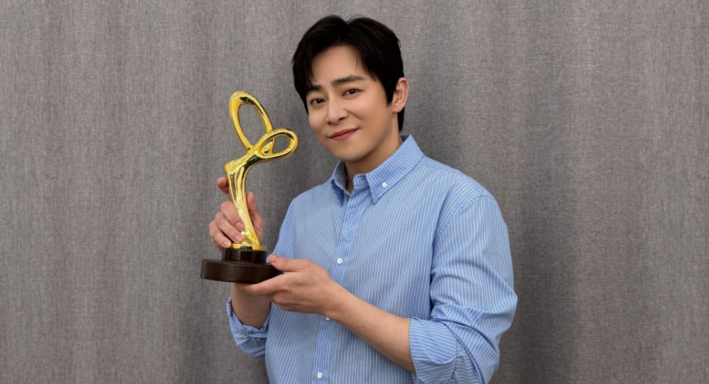 Jo Jung Suk Honored with Presidential Commendation at Popular Culture Awards