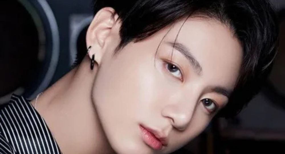 BTS’s Jungkook Becomes First K-pop Solo Artist with 20 Tracks Over 100 Million Streams on Spotify