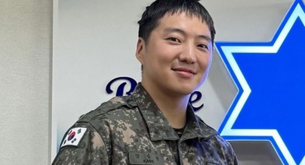 Kang Seung Yoon Completes Military Service as an 'Outstanding Soldier' Amid Song Min Ho Controversy: "I Want to Be a Proud Person..."