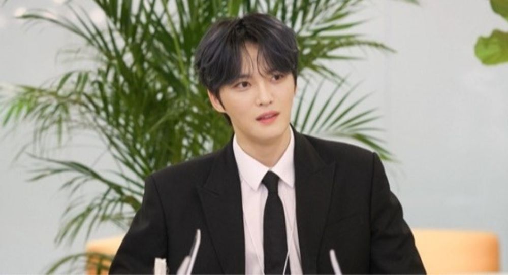 "It Felt Like a Drama" Kim Jaejoong Stuns in a Sharp Suit in Gangnam, Holds Surprise Fan Signing Event