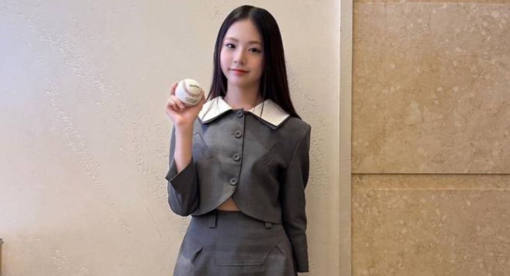 UNIS’s Lim Seo Won Wins ‘2024 First Pitch Fairy’ and Shines as Presenter at the Professional Baseball Awards