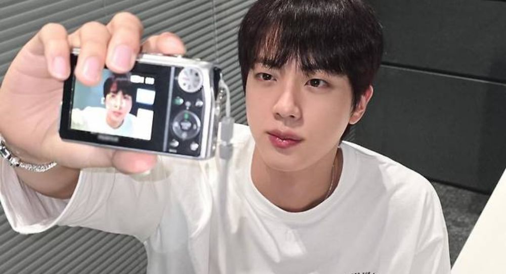 BTS's Jin Crowned #1 for Real-Life Visuals by Private Jet Staff—He's the 'Male Lead Vibe' Everyone Dreams Of