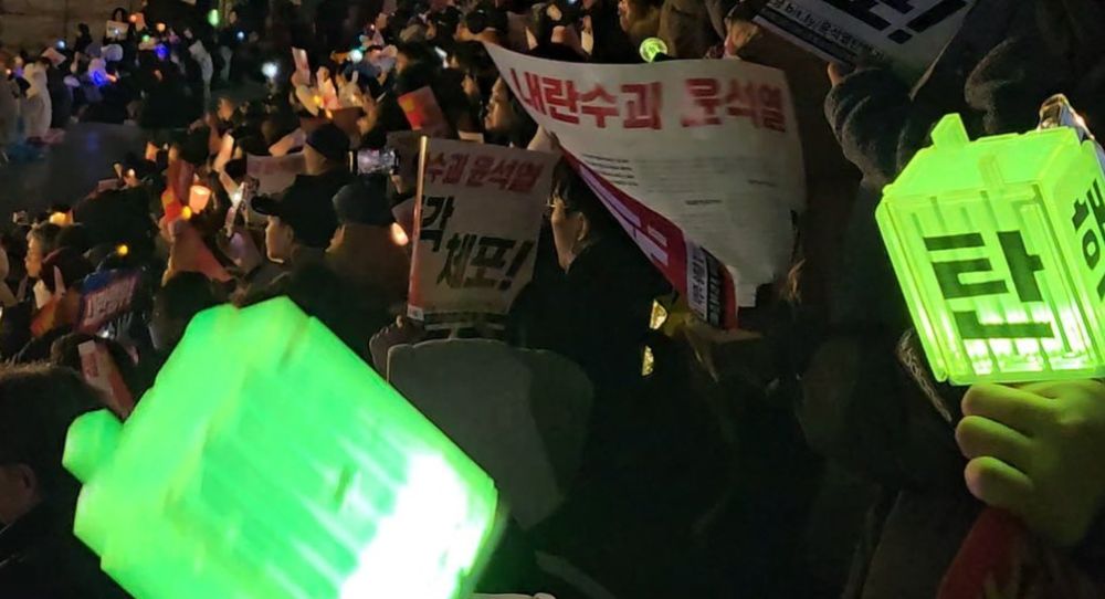 NCT Lightstick Becomes Unexpected Protest Symbol, Takes Over the Secondhand Market, and It’s Selling Faster Than Ever!