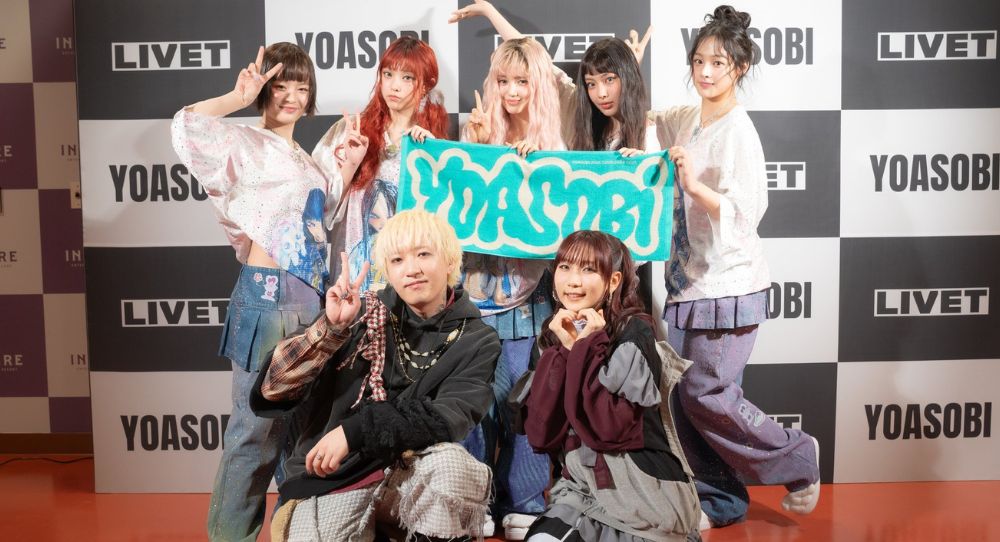 NewJeans Performs on Stage at YOASOBI's Concert After Contract Controversy, But Fans Notice They Avoid Using Their Group Name