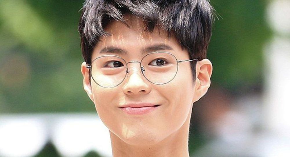 Park Bo Gum Took the Bus Alone Just to Treat Staff to Pizza—Heartwarming Story Proves He’s the Sweetest Actor Ever