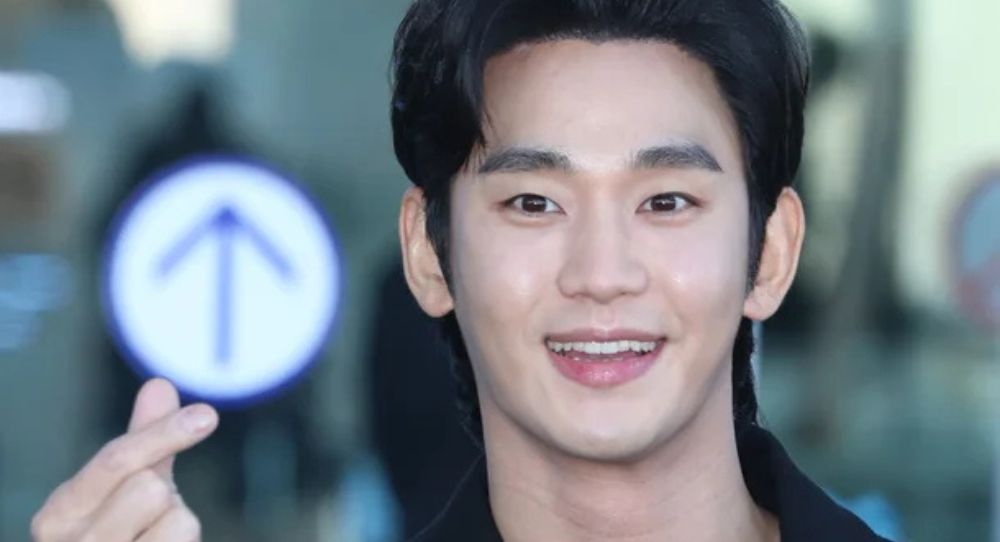 Kim Soo Hyun’s Longtime Fan Cafes Shut Down: "Fans Are Turning Their Backs?"